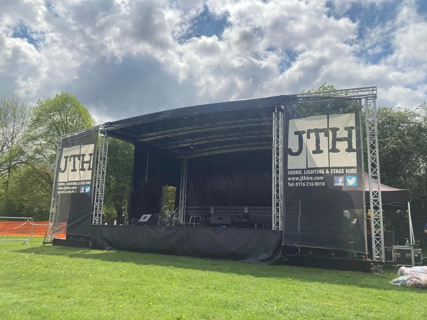 Our May recap - 2/3

Up next was the kings coronation, in our own village of Queniborough! 

A day of great weather, great music and lots of fun  all round 🔈🕺🏽

The production setup wasn&rsquo;t too bad either 😉