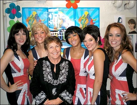 Helen Reddy visiting the cast of Shout! the Mod Musical