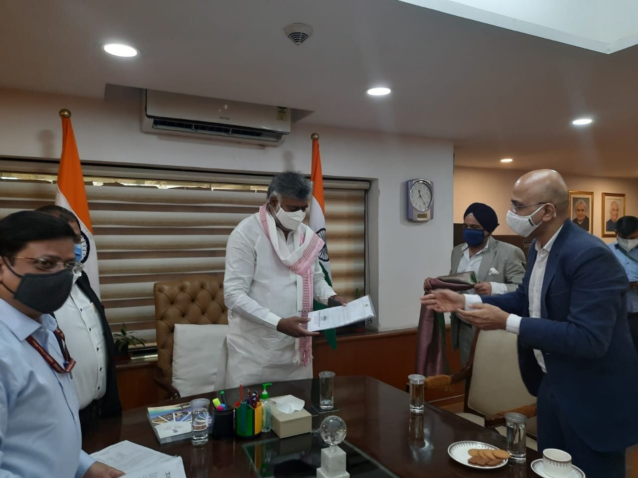 Meeting with the Hon'ble Minister of State for Tourism (IC) -  FHRAI delegates submitted a representation  suggesting key policy changes for the revival of the sector.jpeg