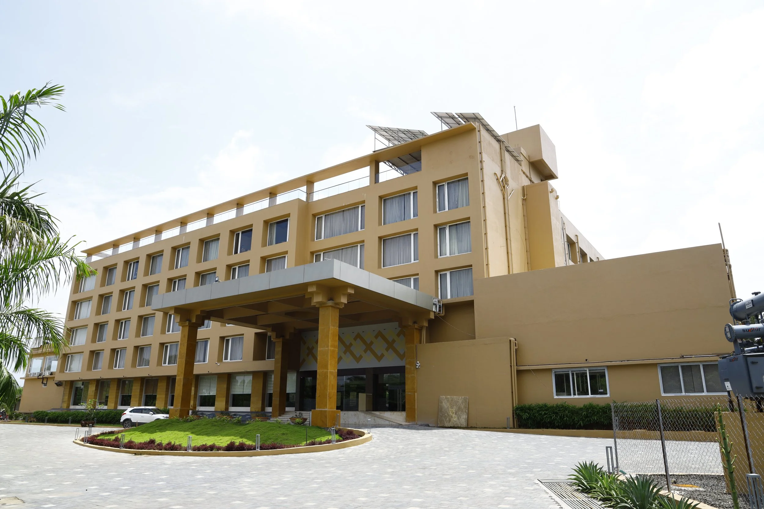 Devka beach resort - Daman.JPG