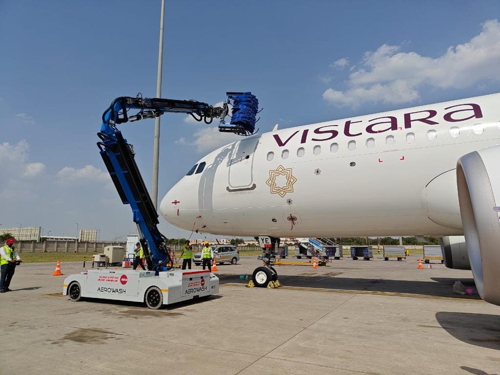 Vistara's aircraft exterior implementing Aerowash.jpeg