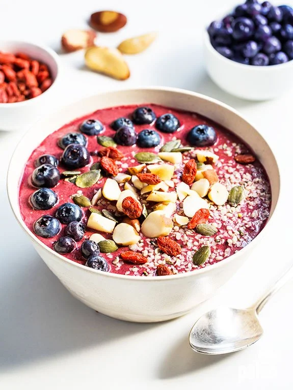 thyroid boosting smoothie bowl.jpg