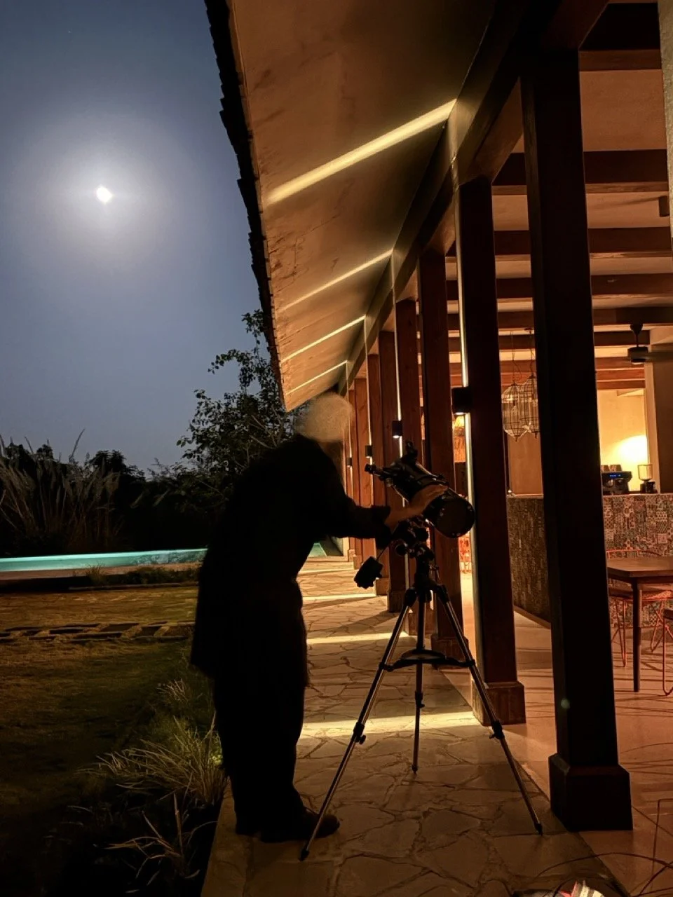  the moon was glorious with the naked eye as well! 