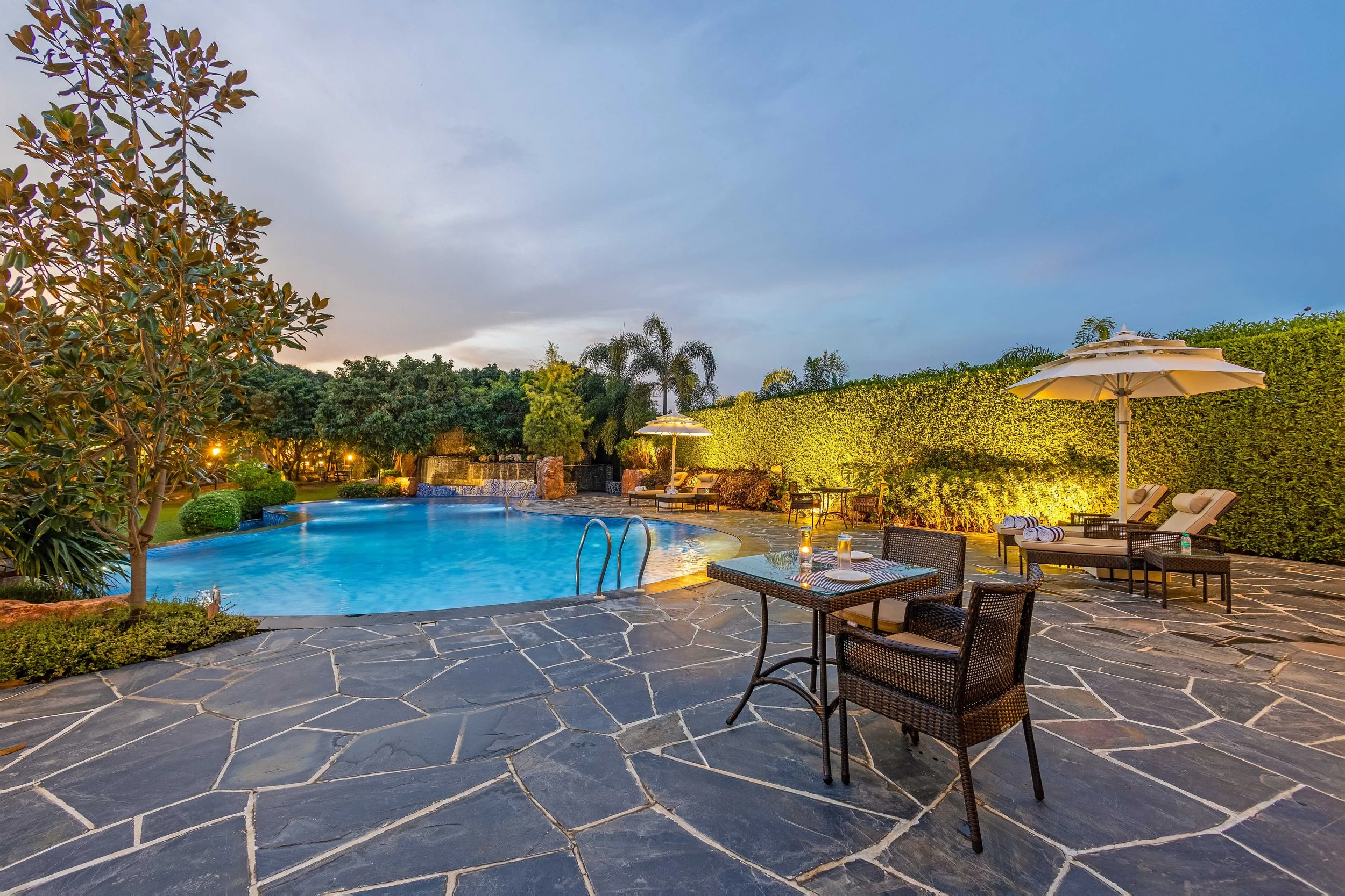 Swimming Pool Quinta Jim Corbett.jpg