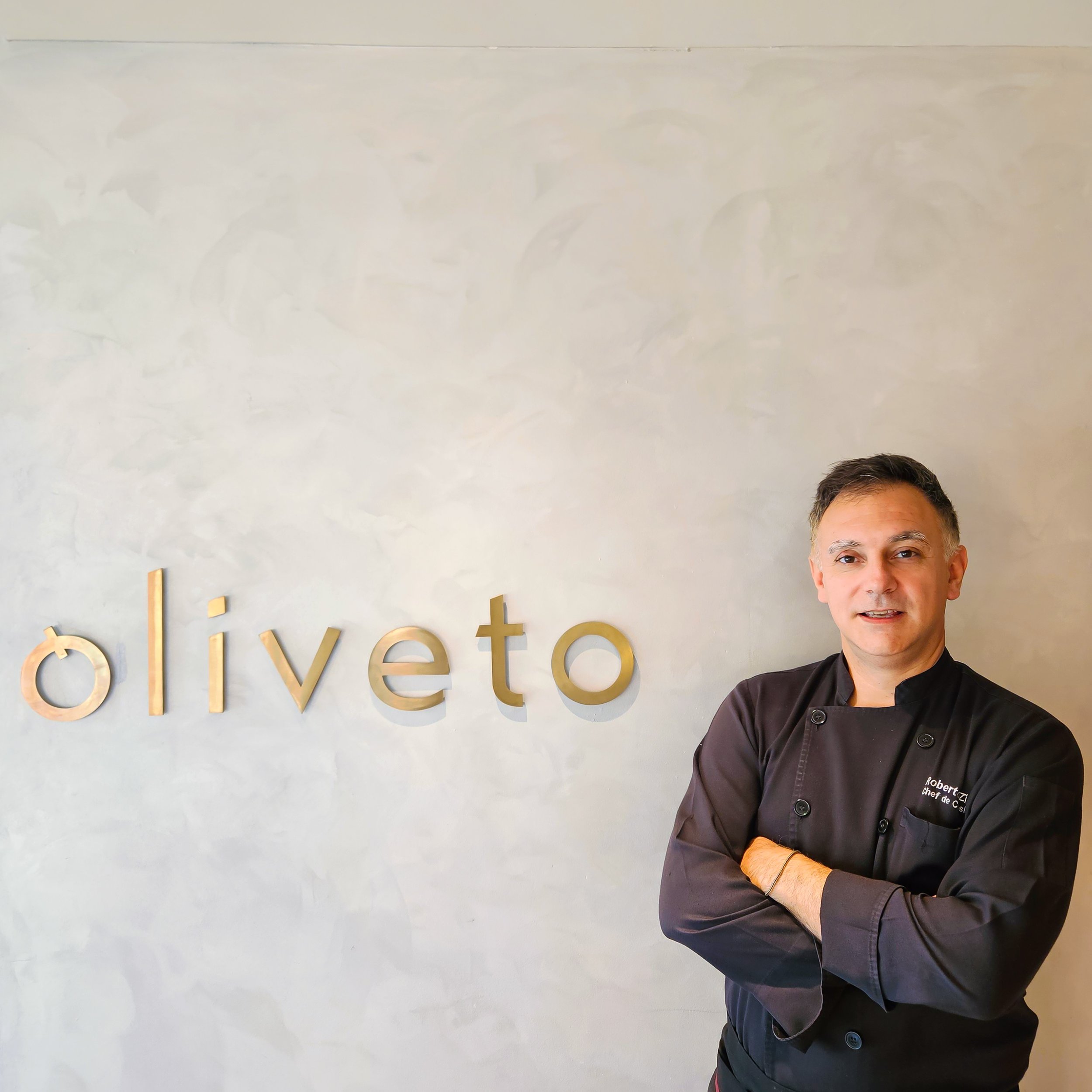 Chef Roberto -.jpg