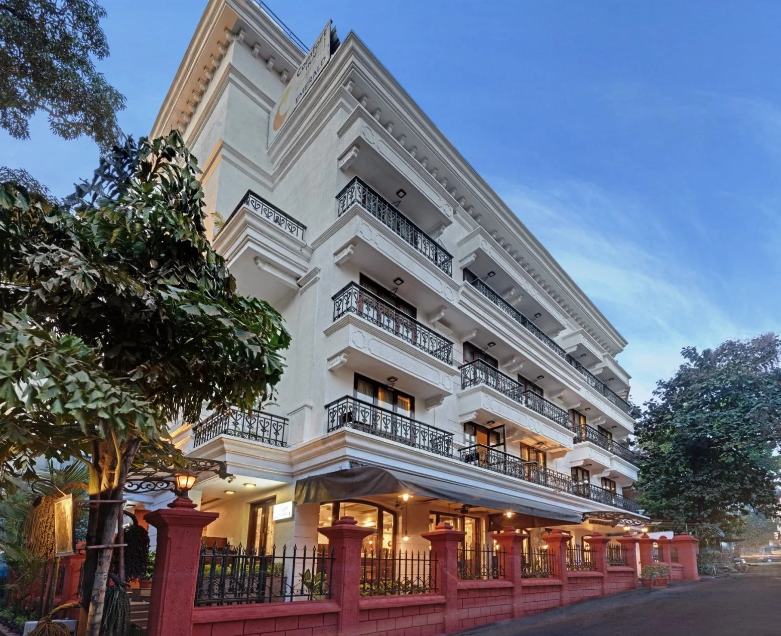 Facade dapoli.jpg