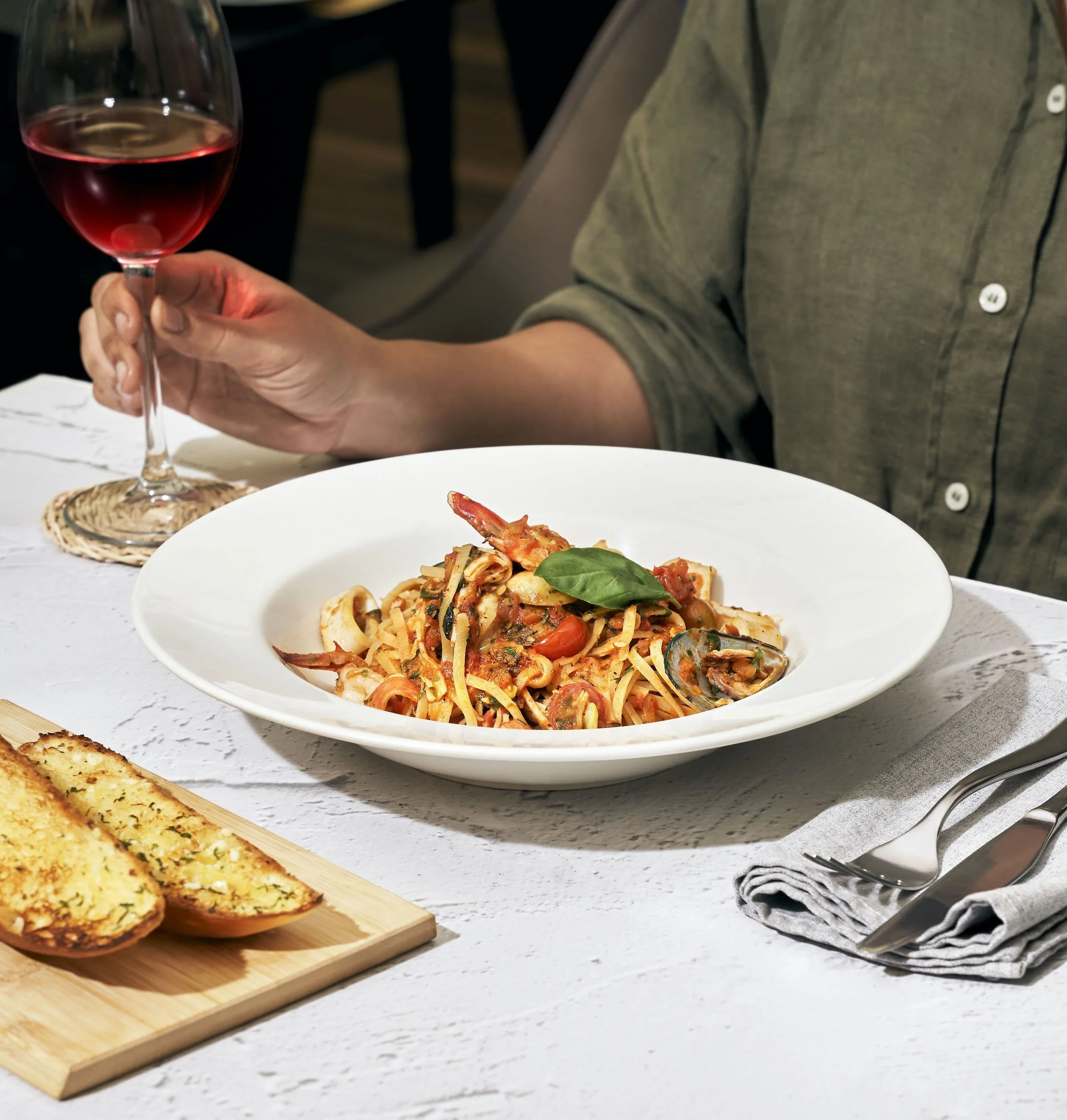 Linguine Pescatore - Toscano.jpg