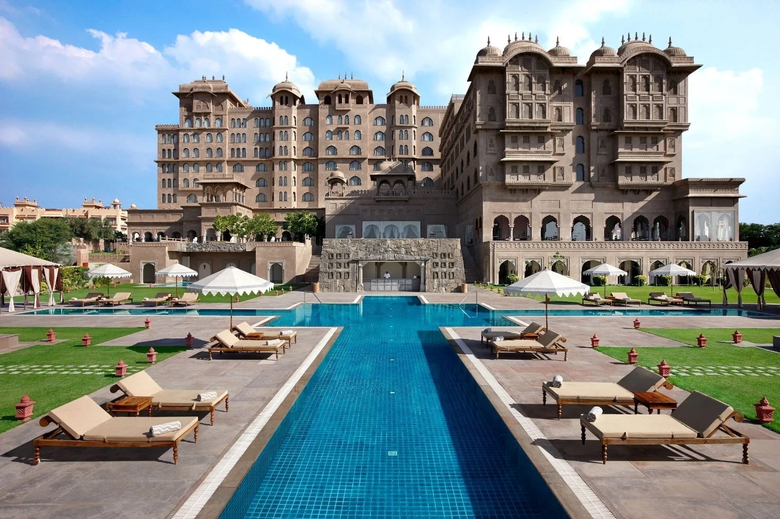 Fairmont Jaipur Facade.jpg