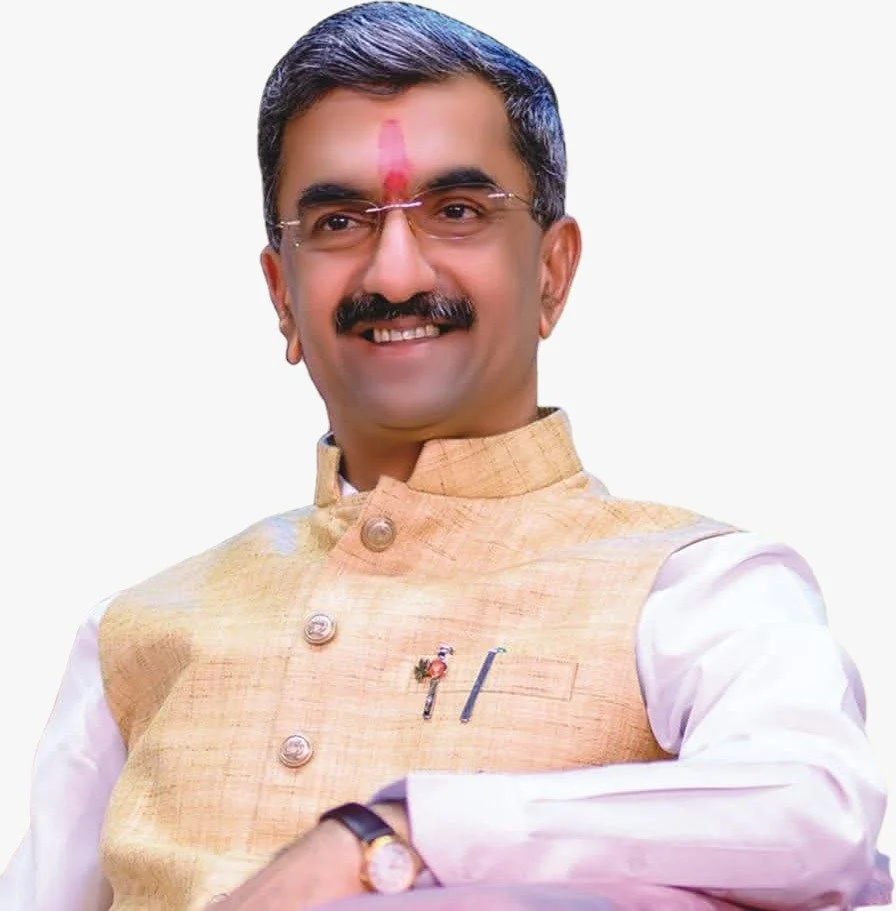 Hon'ble Minister - Tourism, Government of Maharashtra 02.jpeg