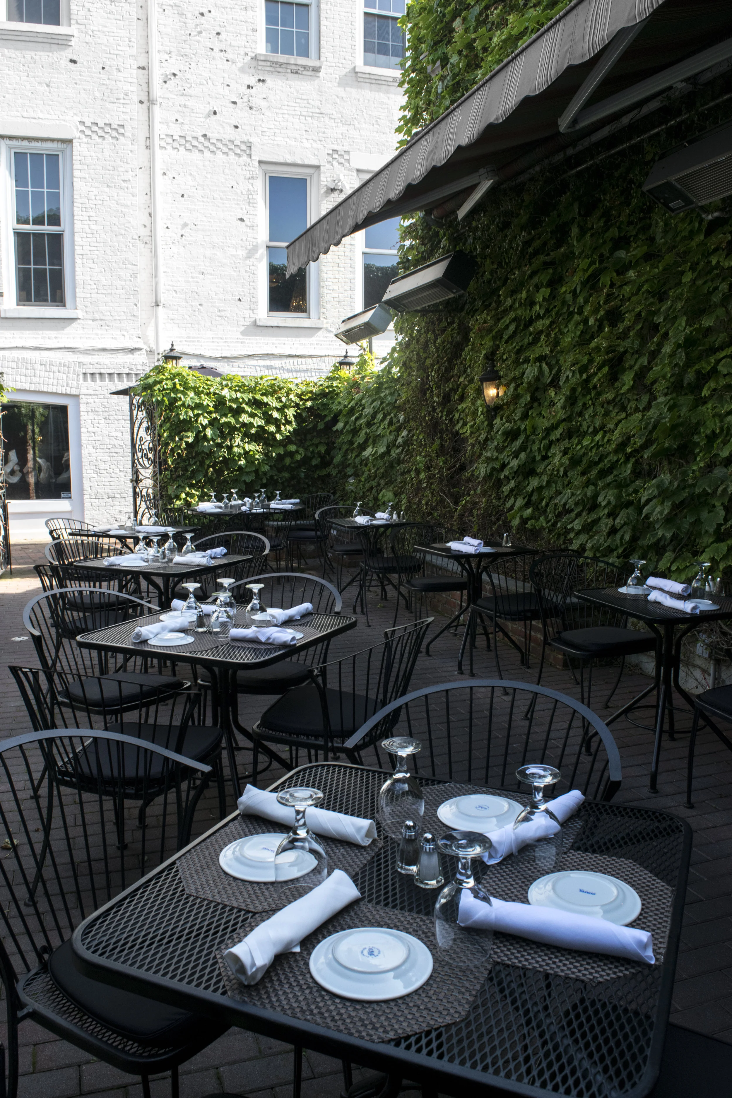 Patio 2.jpg