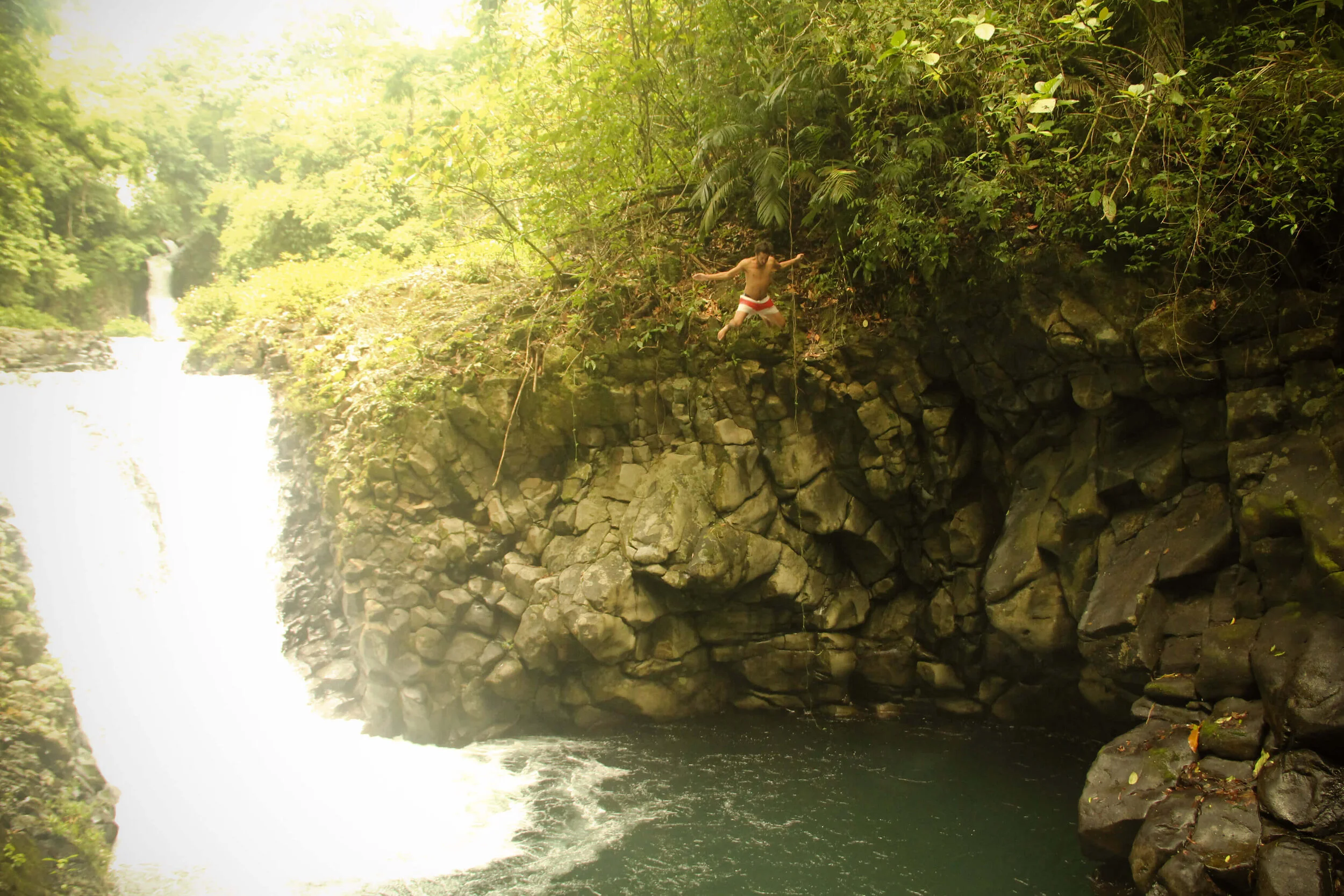 27. El gran salto.jpg