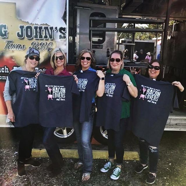 So proud that we were able to design and print these tee shirts for an amazing Plant City event @plantcitypigjam. Thank you Plant City Chamber Of Commerce and @suncoastcreditunion for putting on this great event.

Stole the pic from @kayla3283 
#pigj