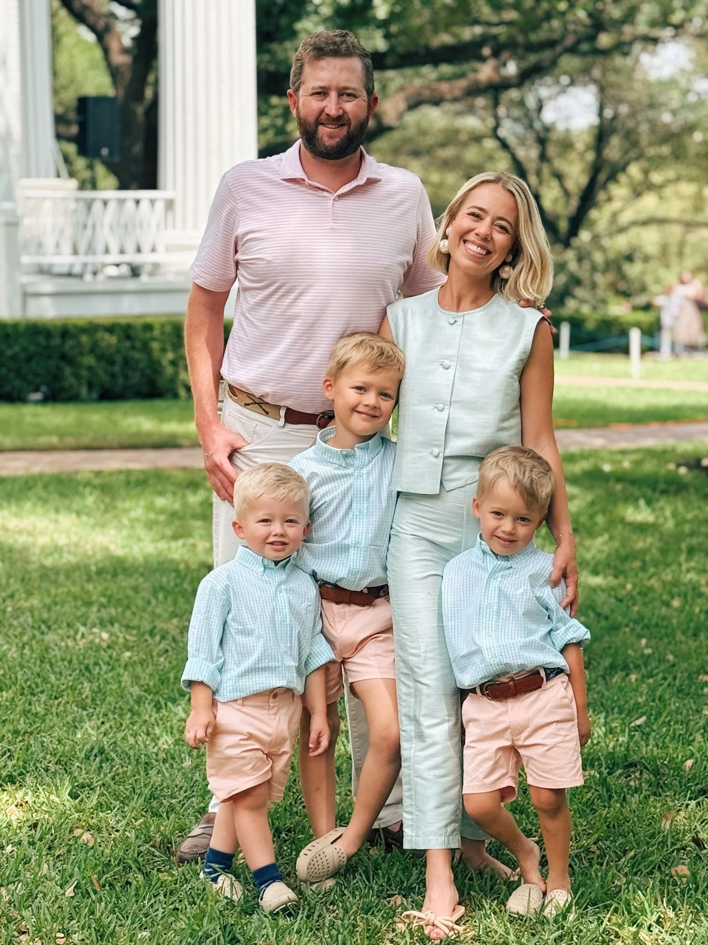 Easter egg hunt at the Governor&rsquo;s Mansion 🌷🪻🪺🐰