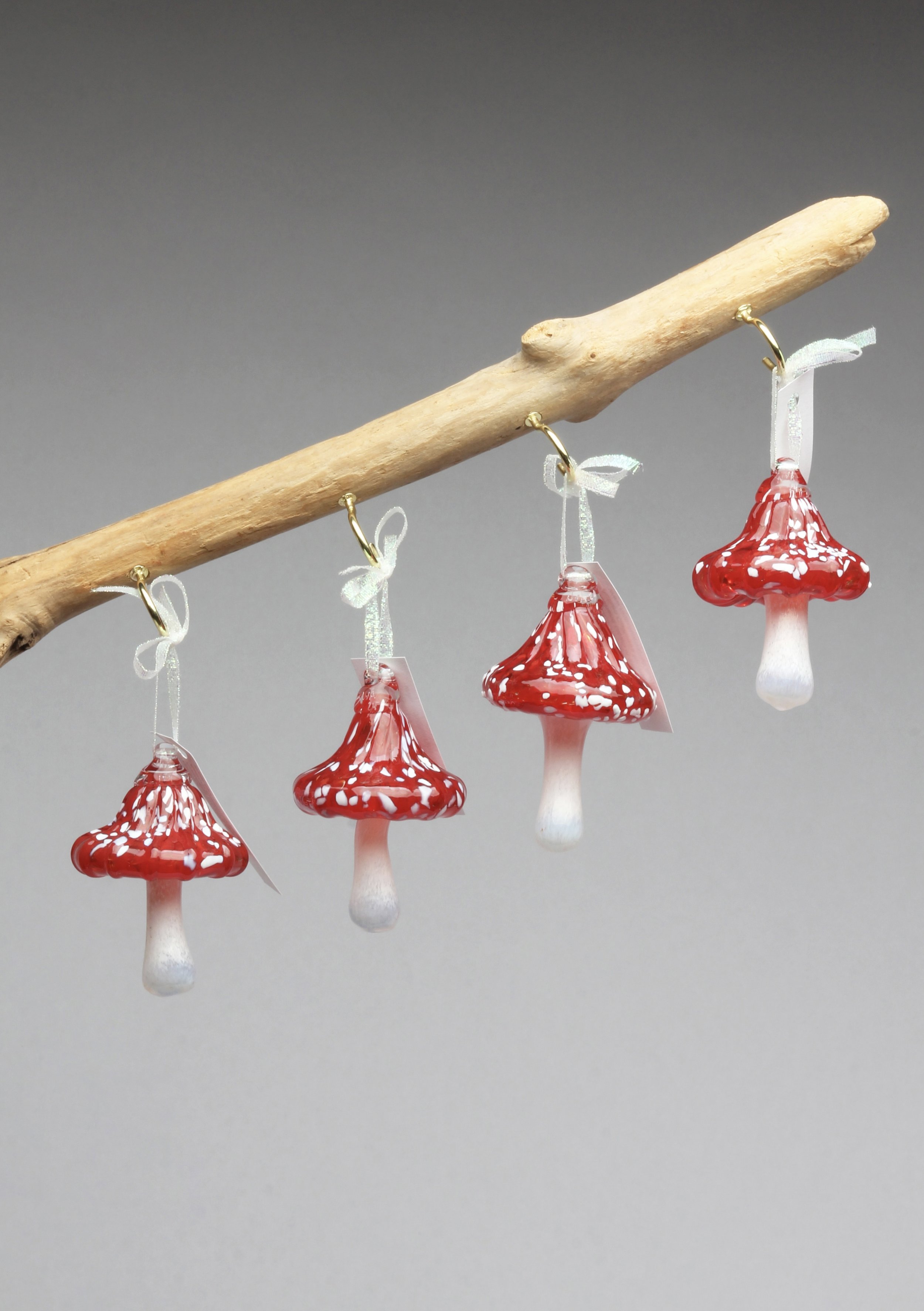 NvAGlass_Holiday24_RedMushrooms.jpg