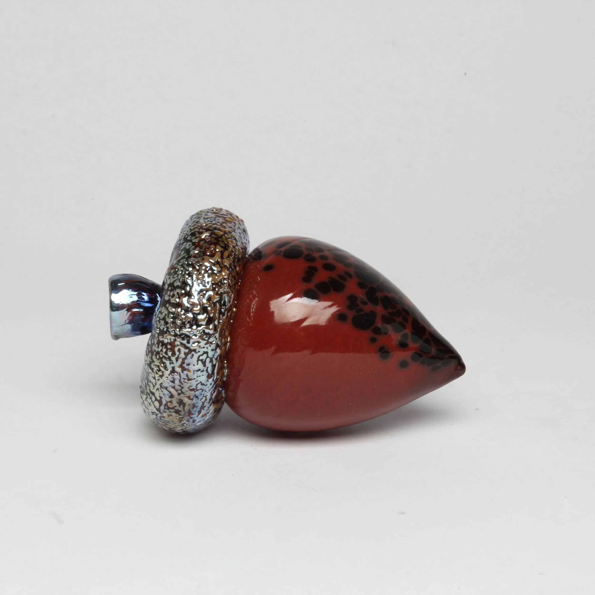 Glass_Acorn_AntiqueGdBrownClassicTop.jpg