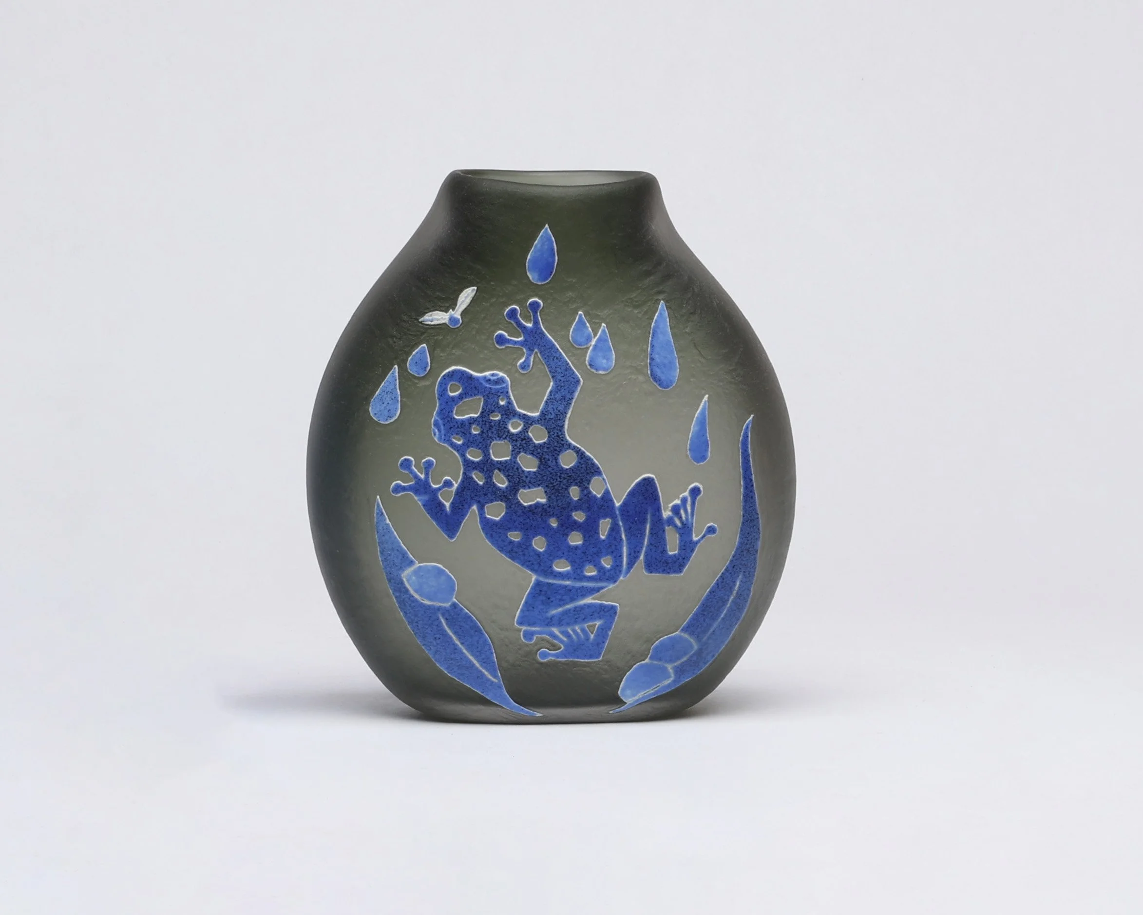 Dart Frog Powder Vessel
