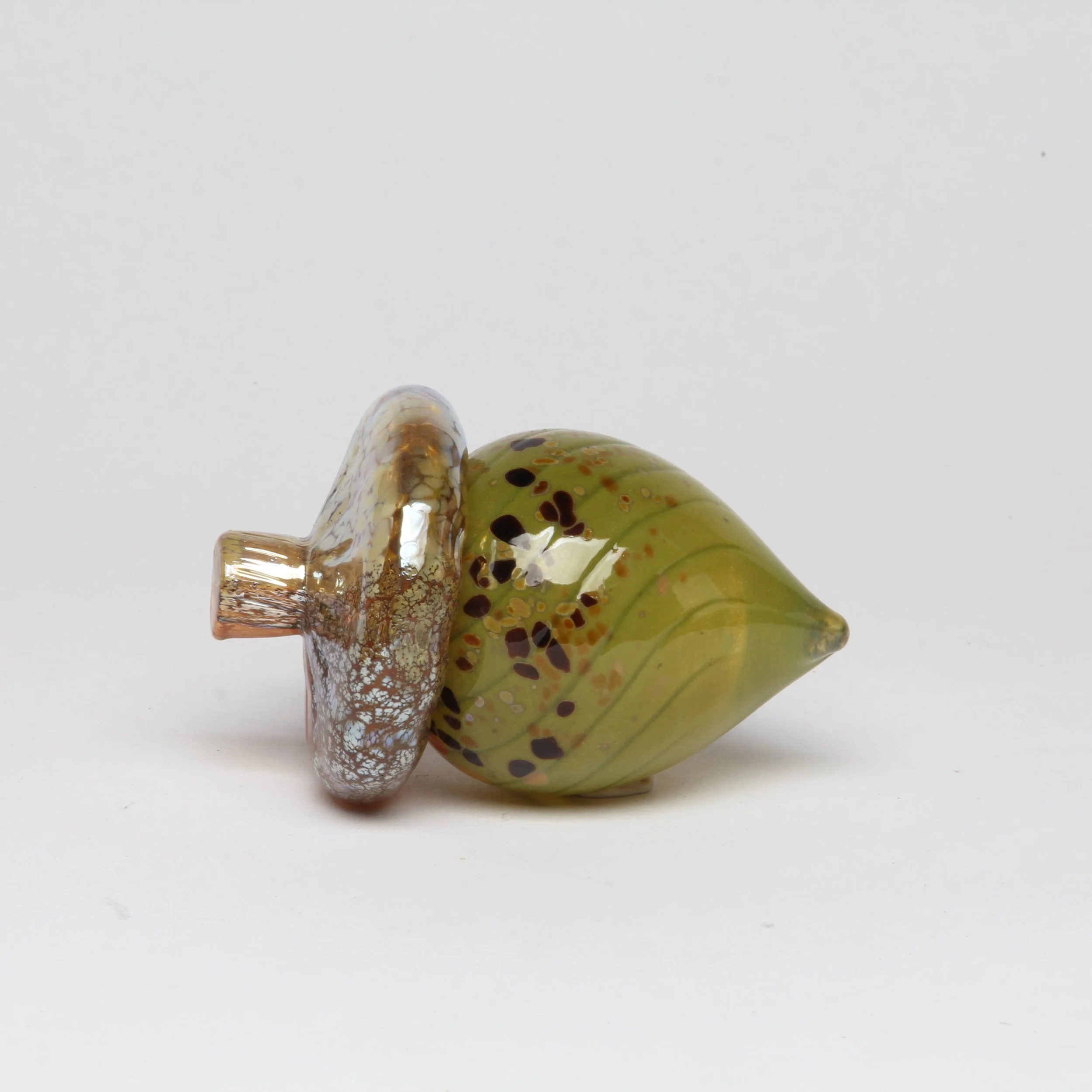 Glass_Acorn_OliveTwistAntiqueGoldTop.jpg