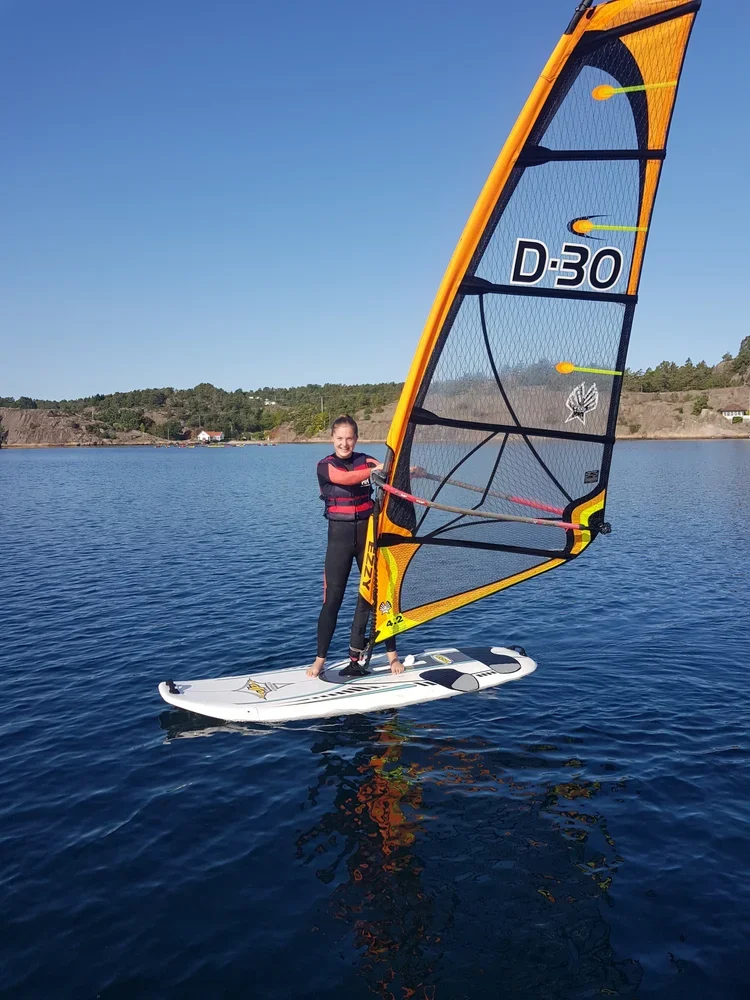 Windsurfing kurs på Sørlandet – lær vind, bølger og seilglede
