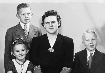 paast-bio-oaks-family.jpg