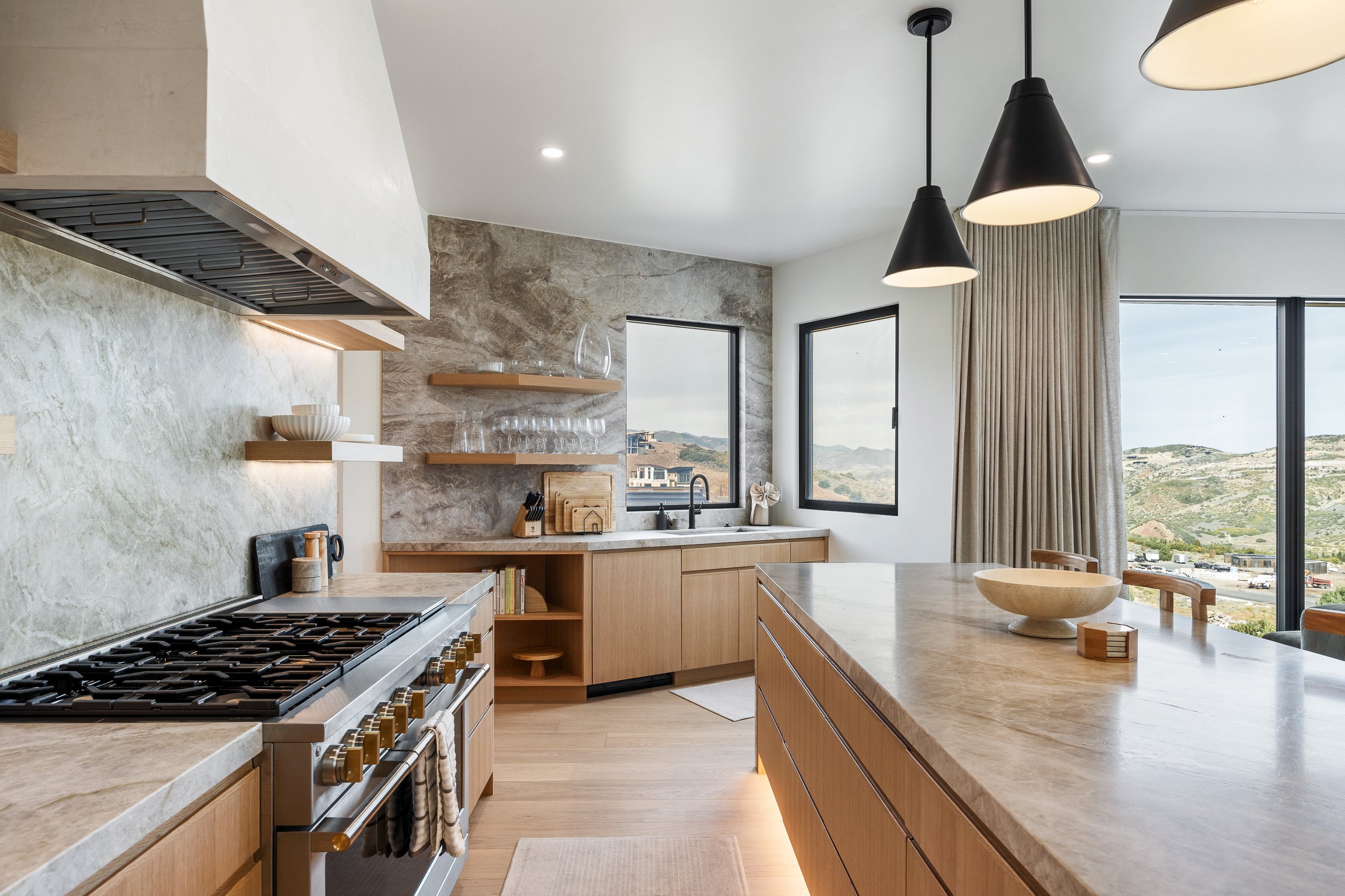 8-4031 Islay Dr.jpg