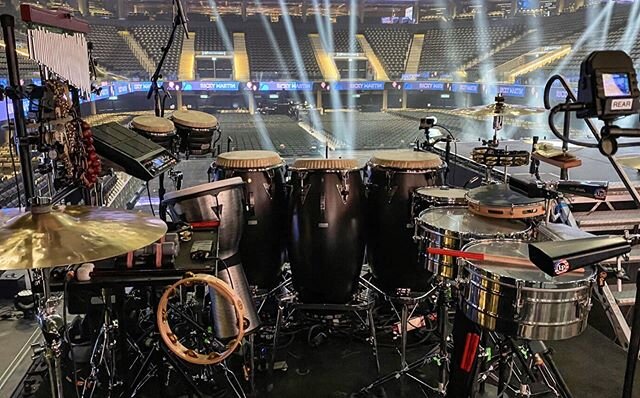 If anyone is interested 🙃 I just posted an in-depth tour of everything on my rig with Ricky Martin! Drums, Heads, Cymbals, Sticks, Microphones, Hardware... EVERYTHING lol

LINK IN STORIES