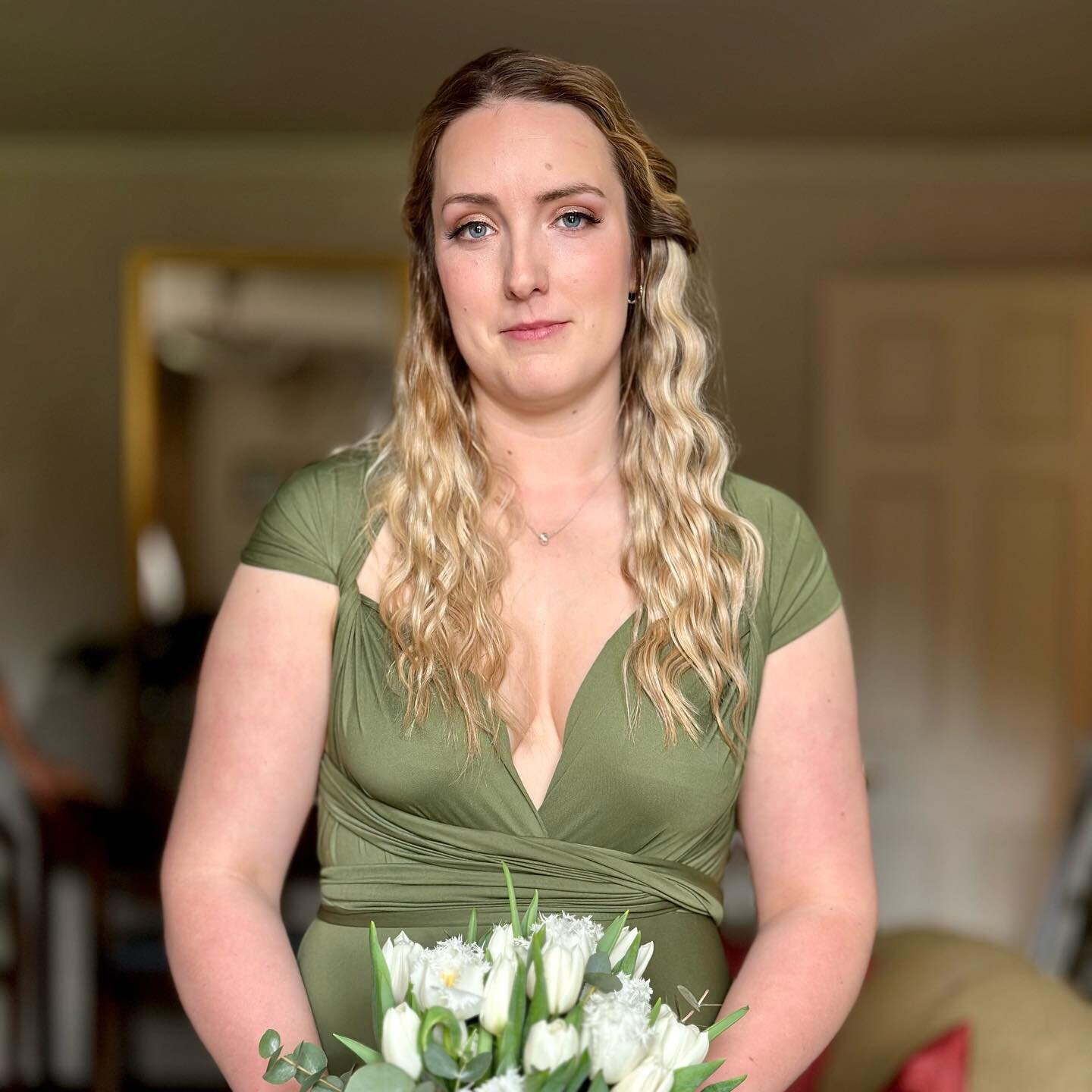 C h a r l o t t e ✨ 

Laura&rsquo;s first beautiful Bridesmaid to have her make done by me was Charlotte.  A soft look with a flutter of lashes and a little sparkle for a pop of glam. ✨ 

Venue @audleyswood.hotel ✨ 

Flowers @longacresflowers ✨ 

#br
