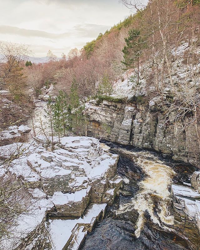 Beautiful view of the River Tromie in Drumguish 
#selfcateringcottage #cairngormsnationalpark #cairngorms #highlandcottage #scotlandselfcatering