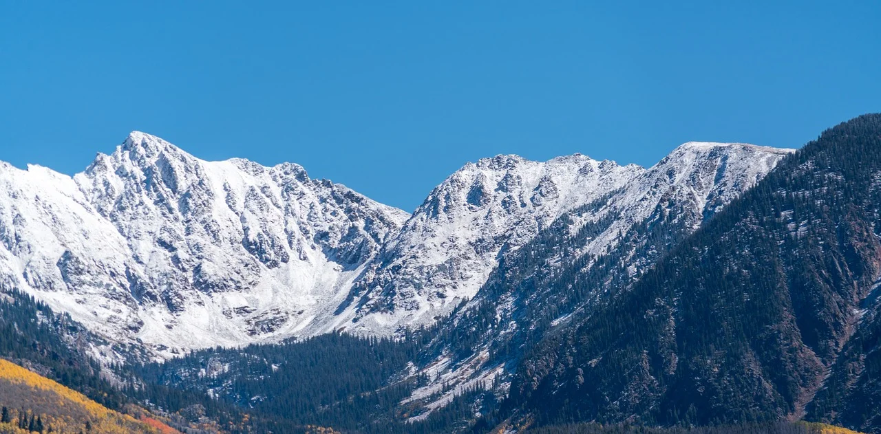 Come to Vail in the Fall for spectacular Colors and snow dusted peaks.