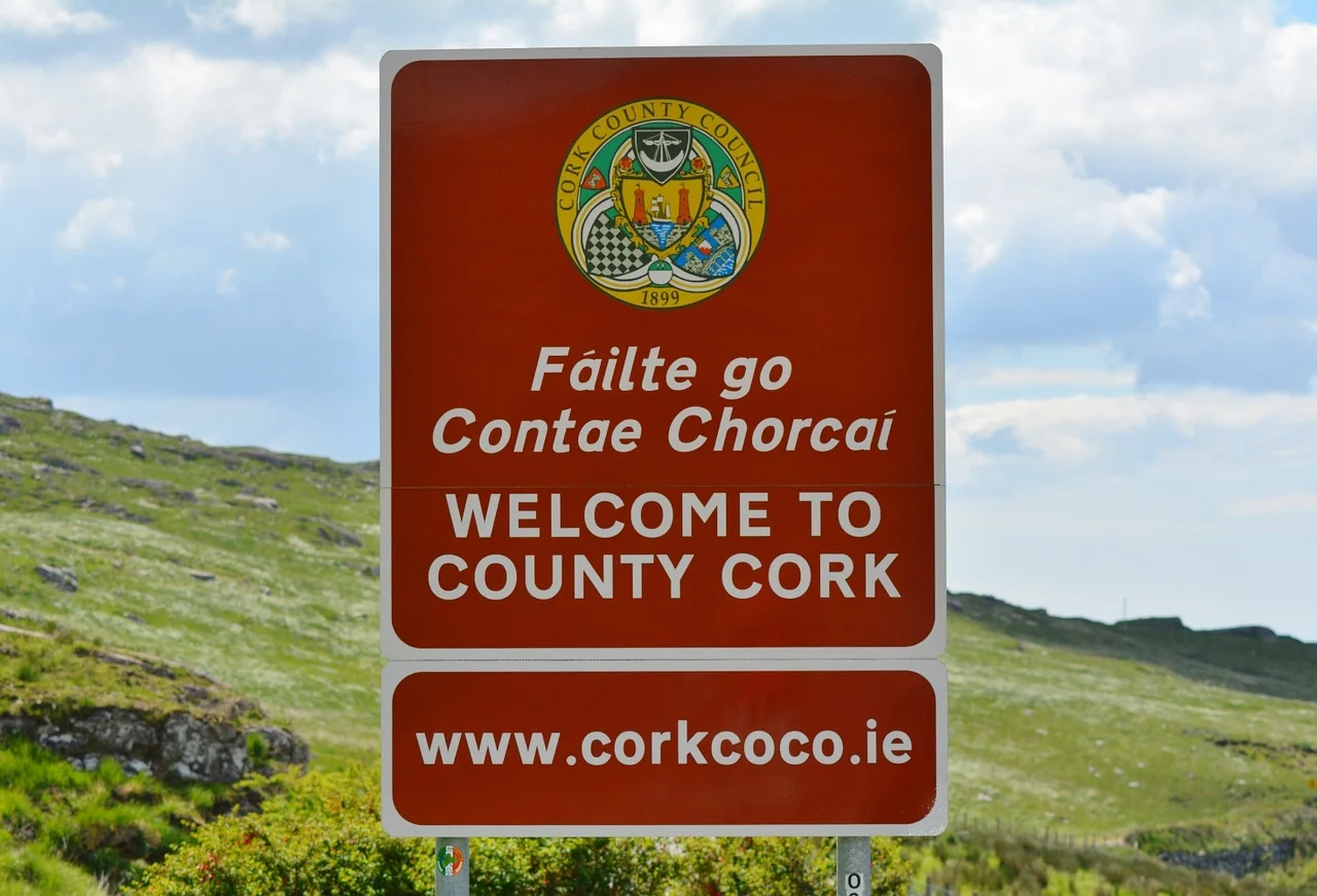 Expect to See Signs Fully or Partly in Irish.