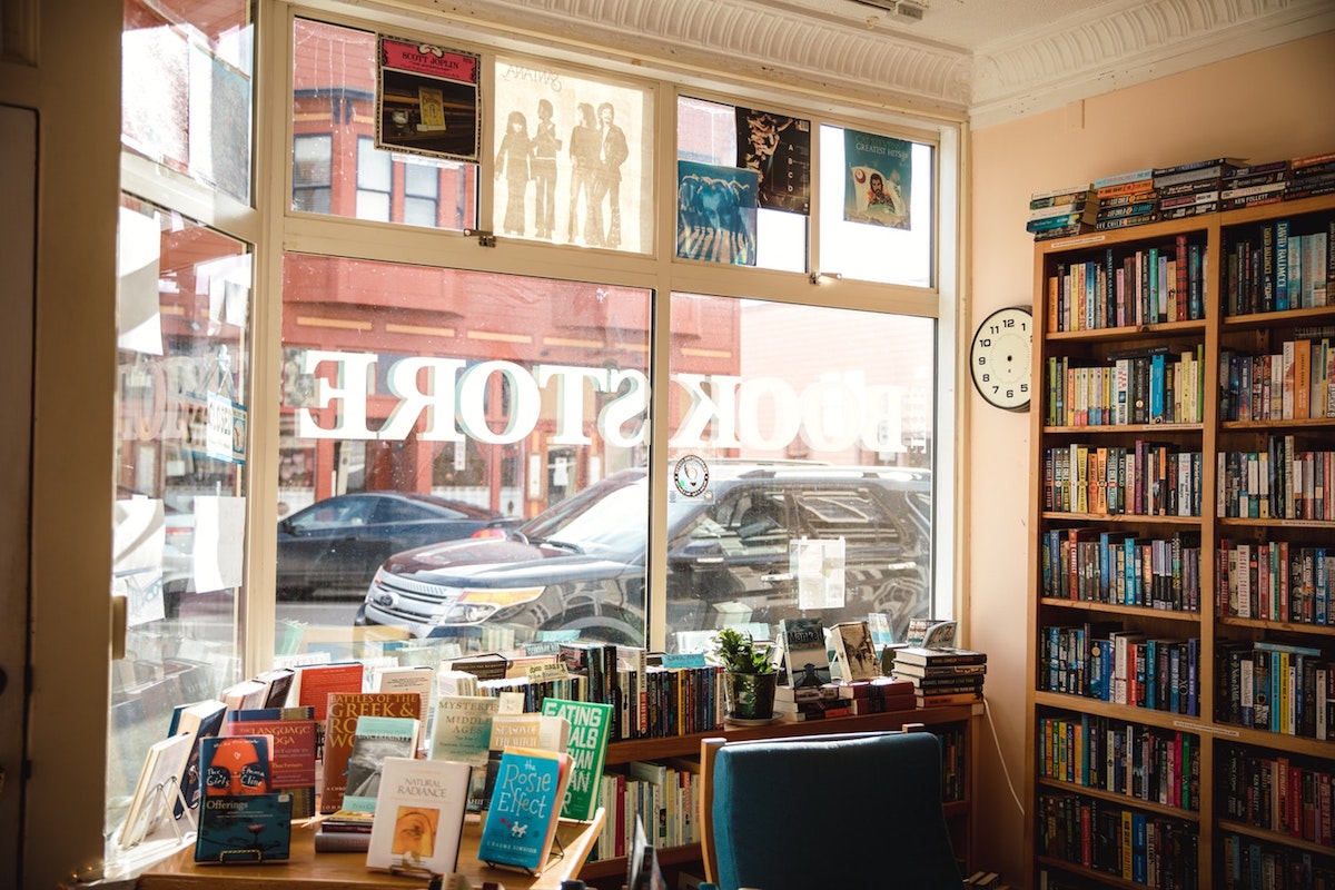 Books offer lots of subjects to talk about on a first date.