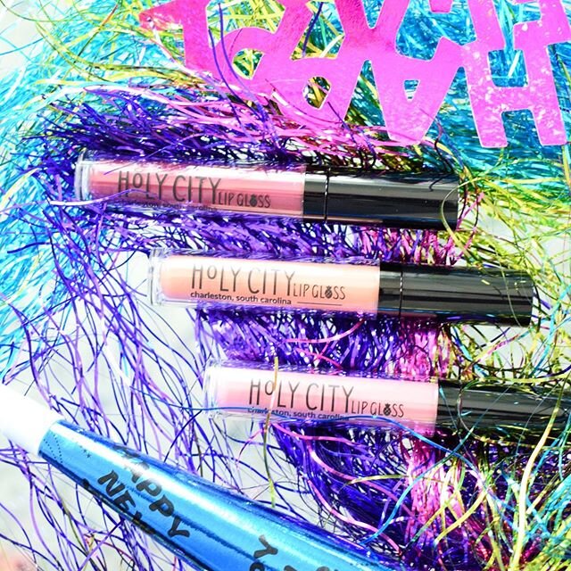 Are you ready to shine in 2020? Order by January 2nd and use the code &ldquo;FREESHIP&rdquo; for free shipping. Bonus- complimentary hair ties and lip plumper with each order while supplies last. #holycitylipgloss