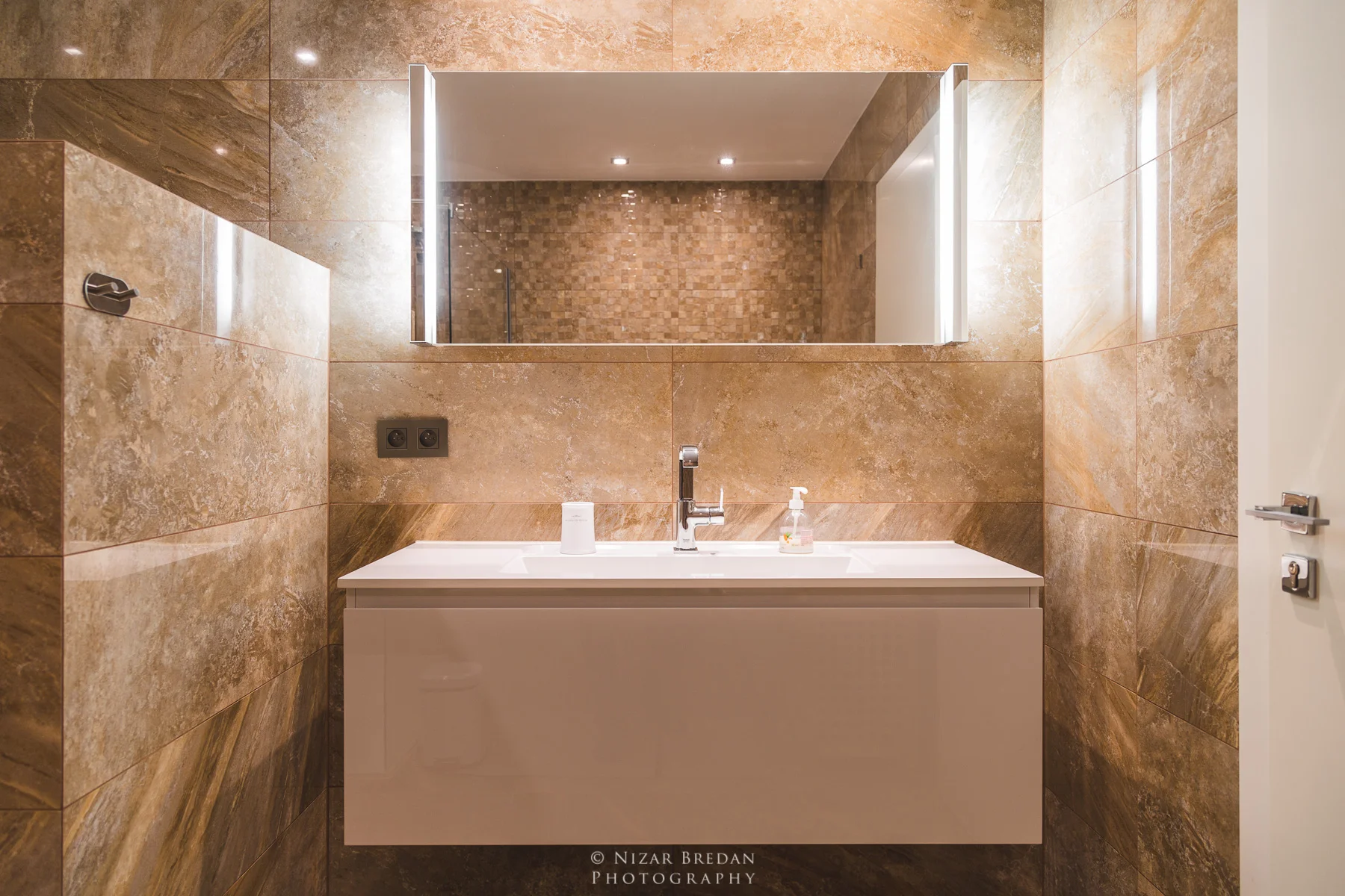 ZI8A0970.jpg