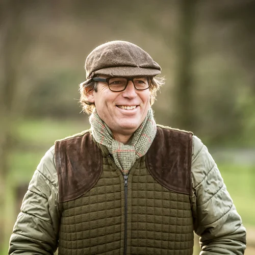 ANGUS BARNES - PARTNER