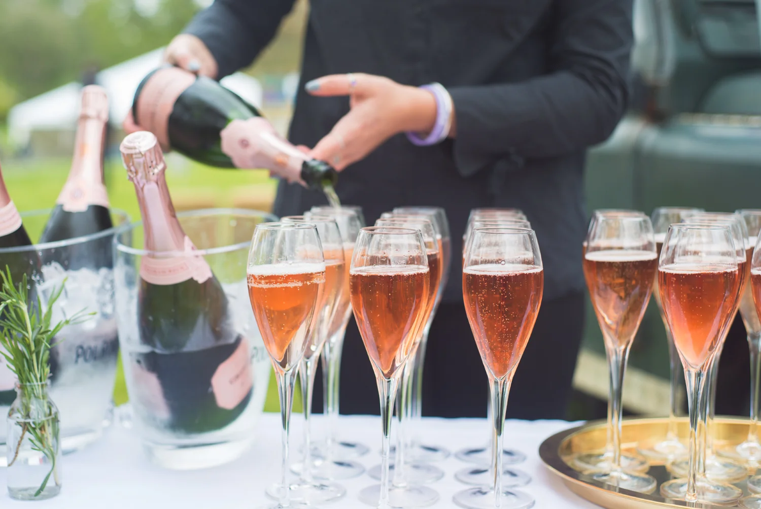 pouring-bubbles-loyton-lodge.jpg