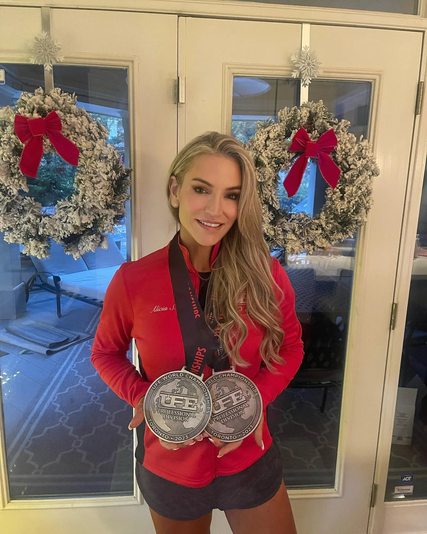 And that's a wrap. 
Saturday night I competed in the UFE World Championship Pro Show. I've been with UFE since 2017 and have to say this event had an absolutely stacked lineup with over 6 countries represented. 
I was beyond delighted and quite hones