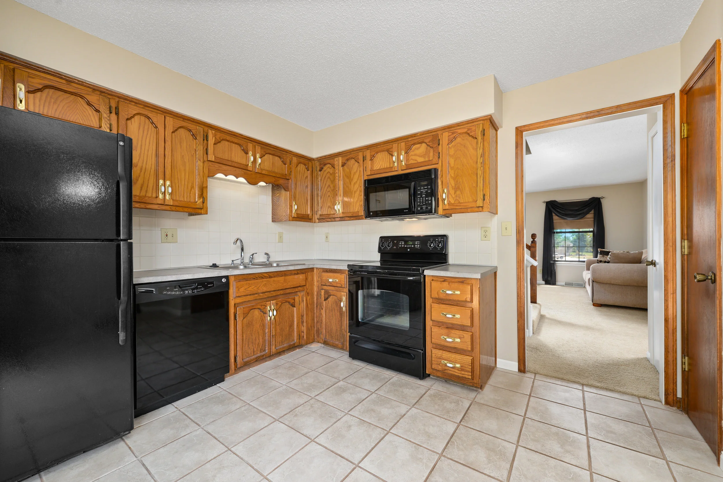 8640 N Hull Dr, KC-4.jpg