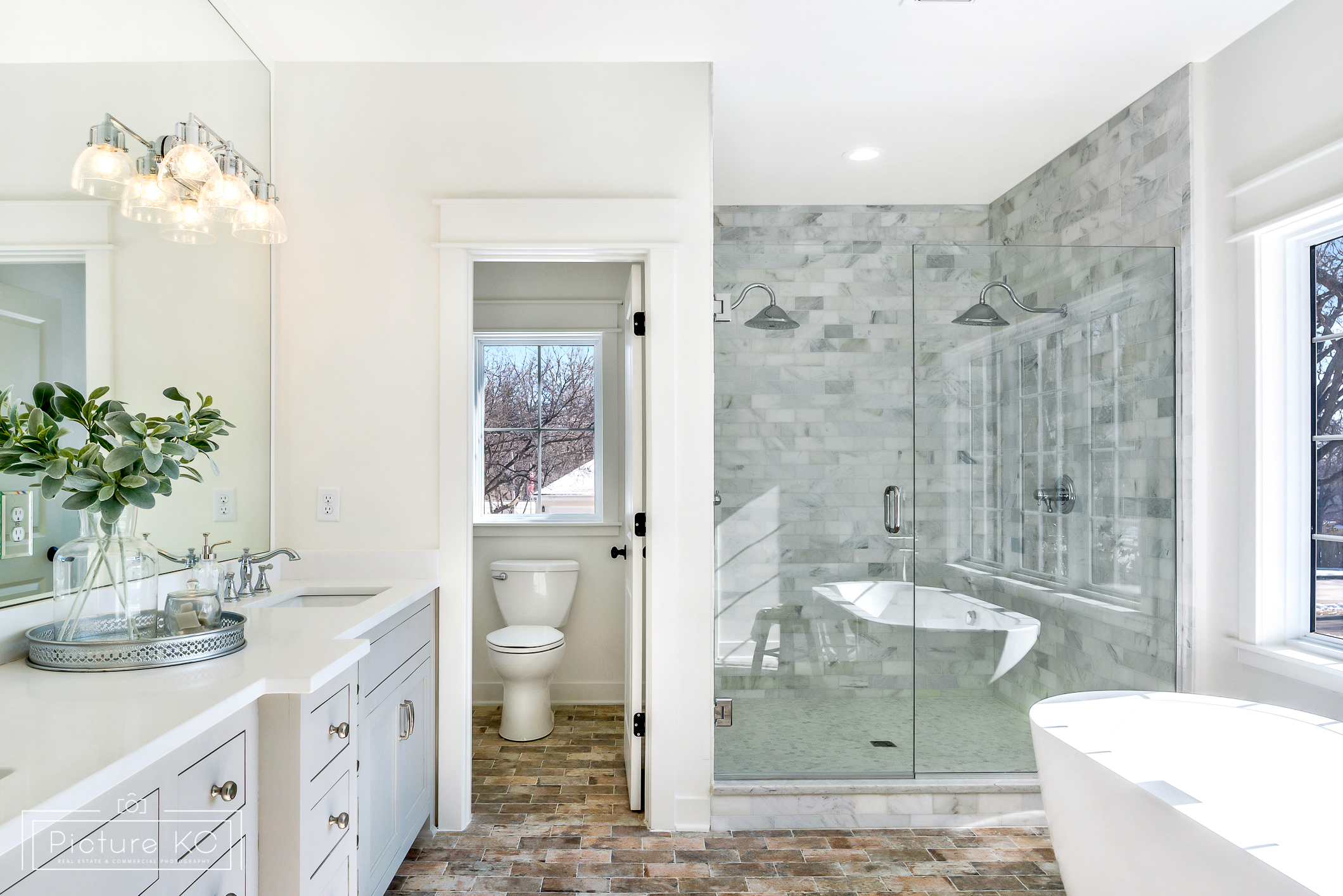 9638 Belinder Rd, Leawood-19.jpg