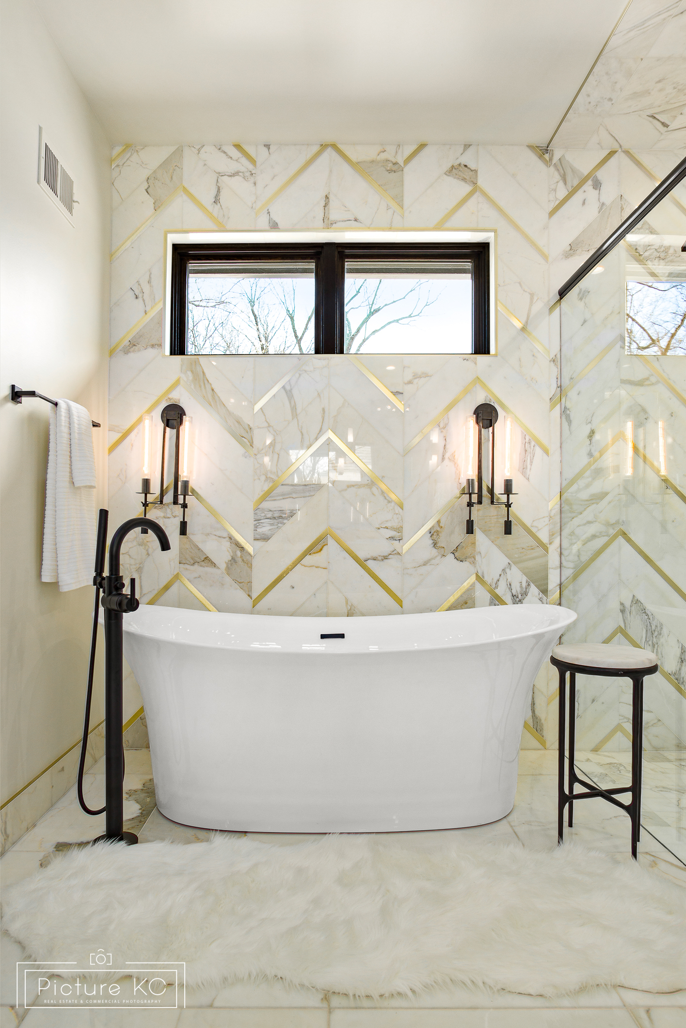760 Suffolk Ln-3.jpg