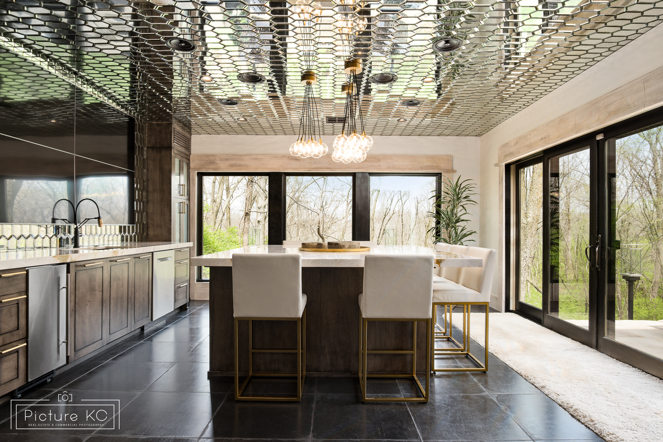 760 Suffolk Ln-24.jpg
