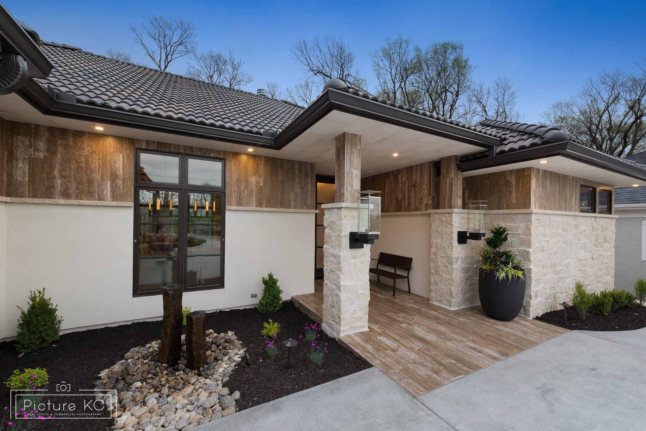 760 Suffolk Ln-30.jpg