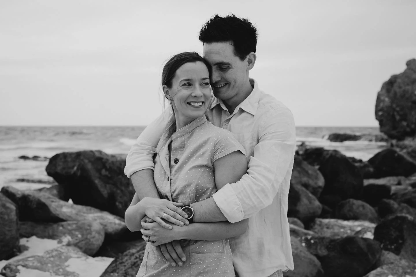 Here&rsquo;s to love  and many shared sunsets 🌅 🥂🧡 

#love #romantic #mumanddad #family #blackandwhitephotography #photoshoot #goldcoast
