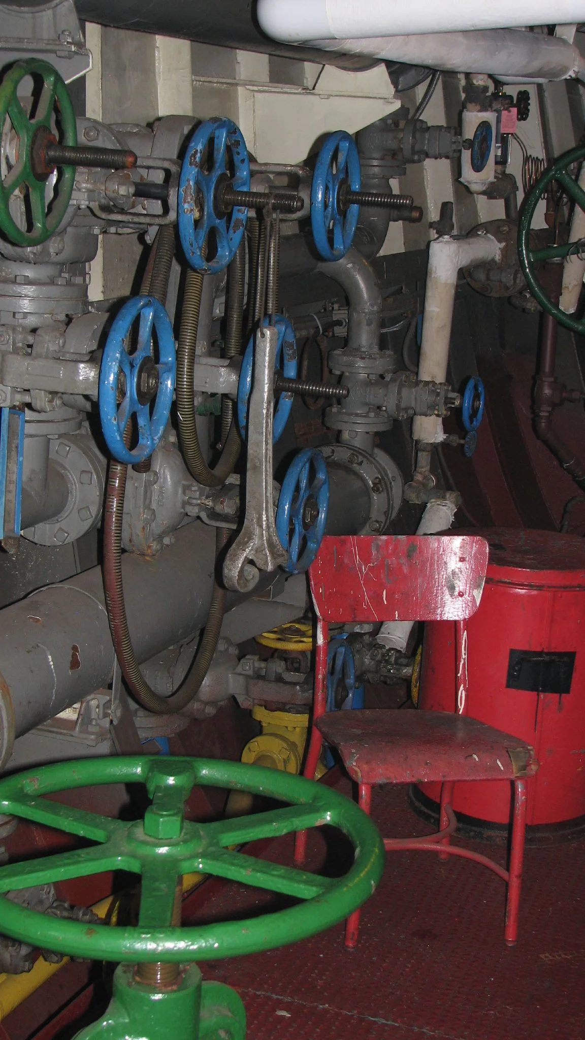 fireboat-john-d-mckean---engine-room_2656323089_o.jpg