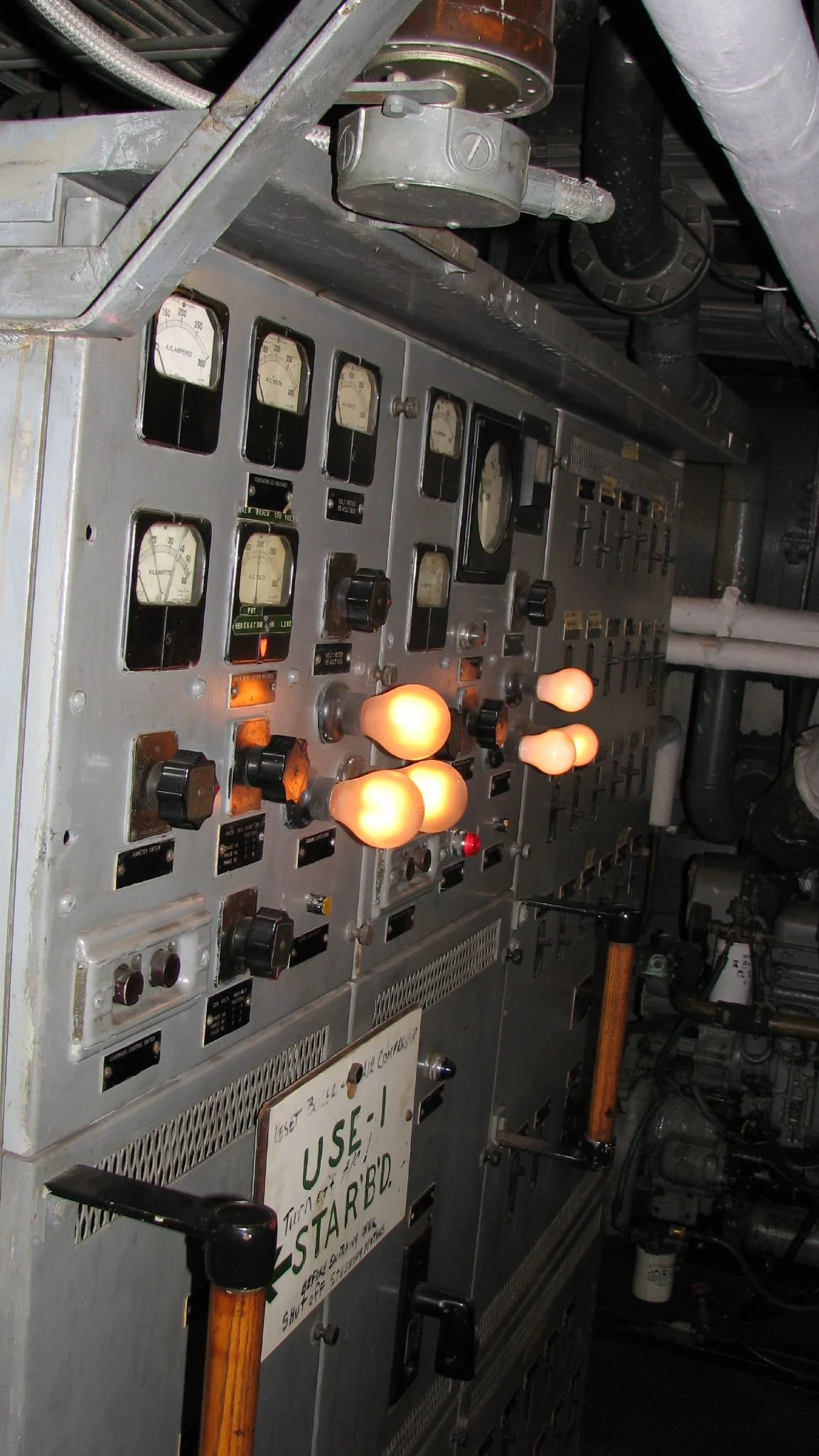 fireboat-john-d-mckean---engine-room_2657148374_o.jpg