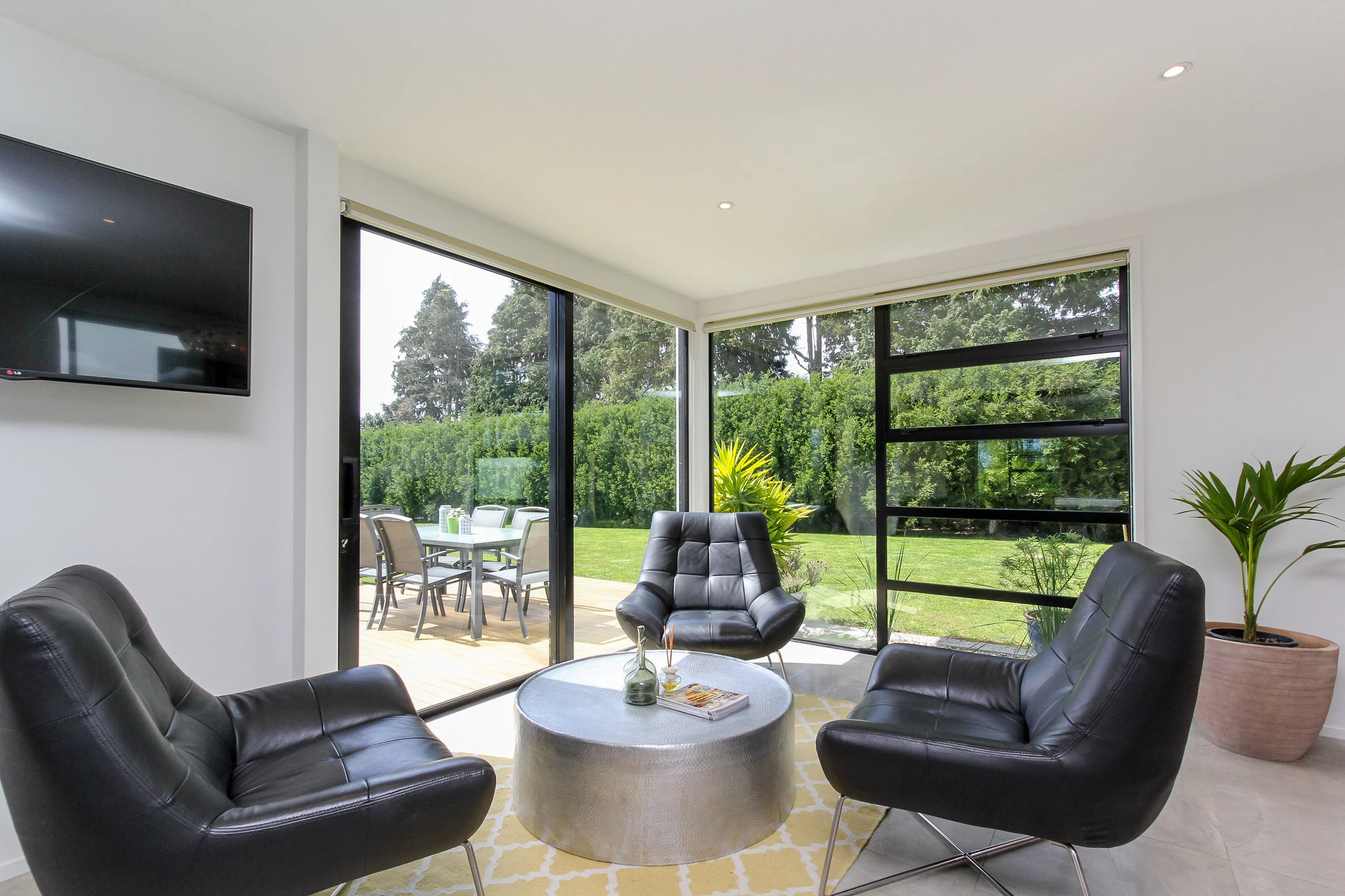 013_Open2view_ID381279-47b_Atkinson_Road.jpg