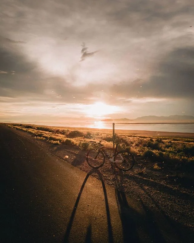 Last night's ride. Rode through a blizzard of gnats, mosquitos, and ufos for the sunset. Worth.
.
.
.
#teampixel #goatworthy #antelopeisland #utahisrad #lifeelevated #sunsetview #greatsaltlake #theoutbound #wildernessculture #roadbike #visitutah #uta