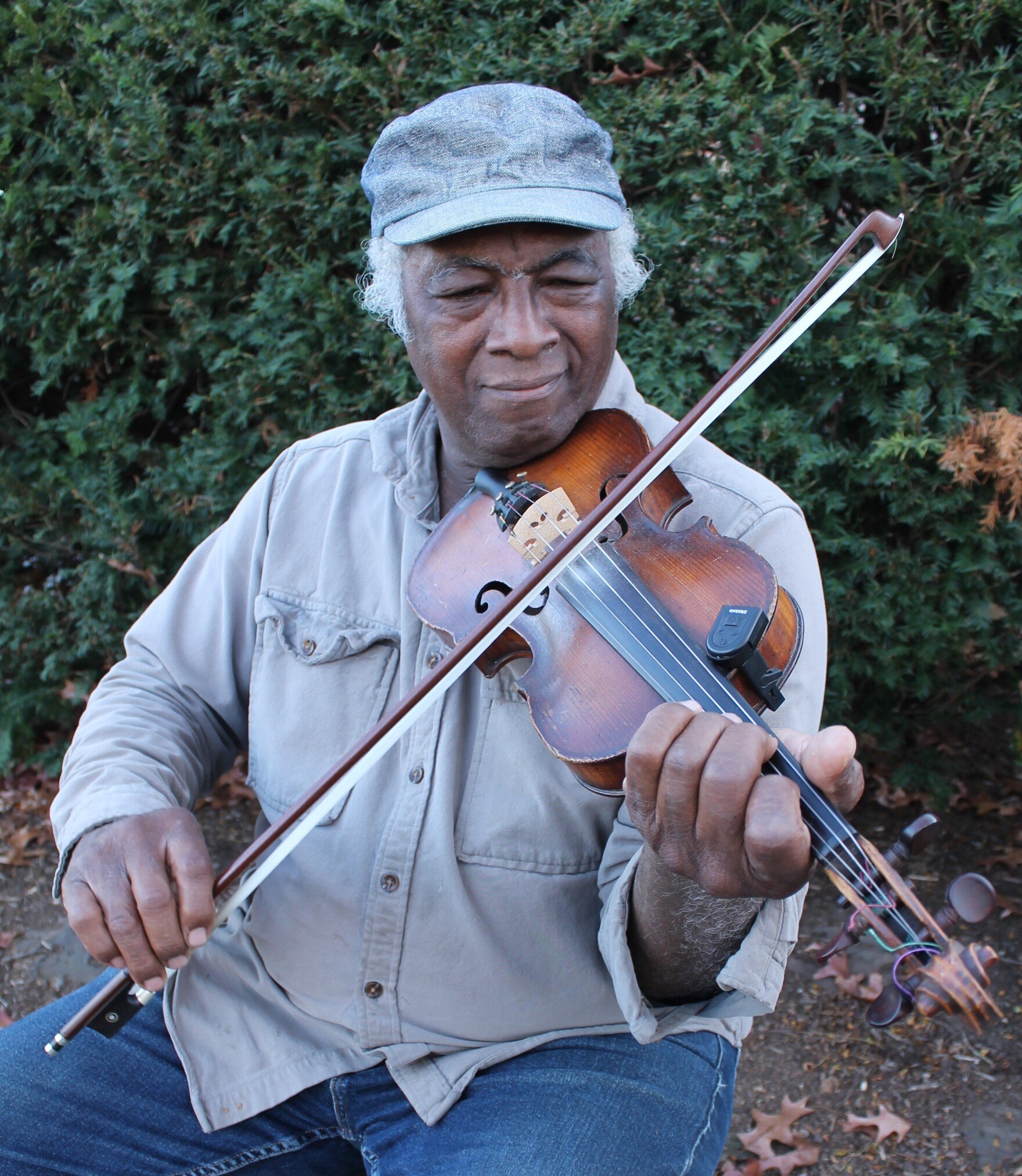 Earl White - Fiddle