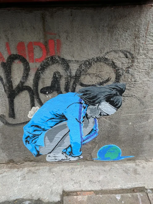 cologne-girl-world.jpg
