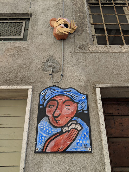 perugia-woman-cards.jpg