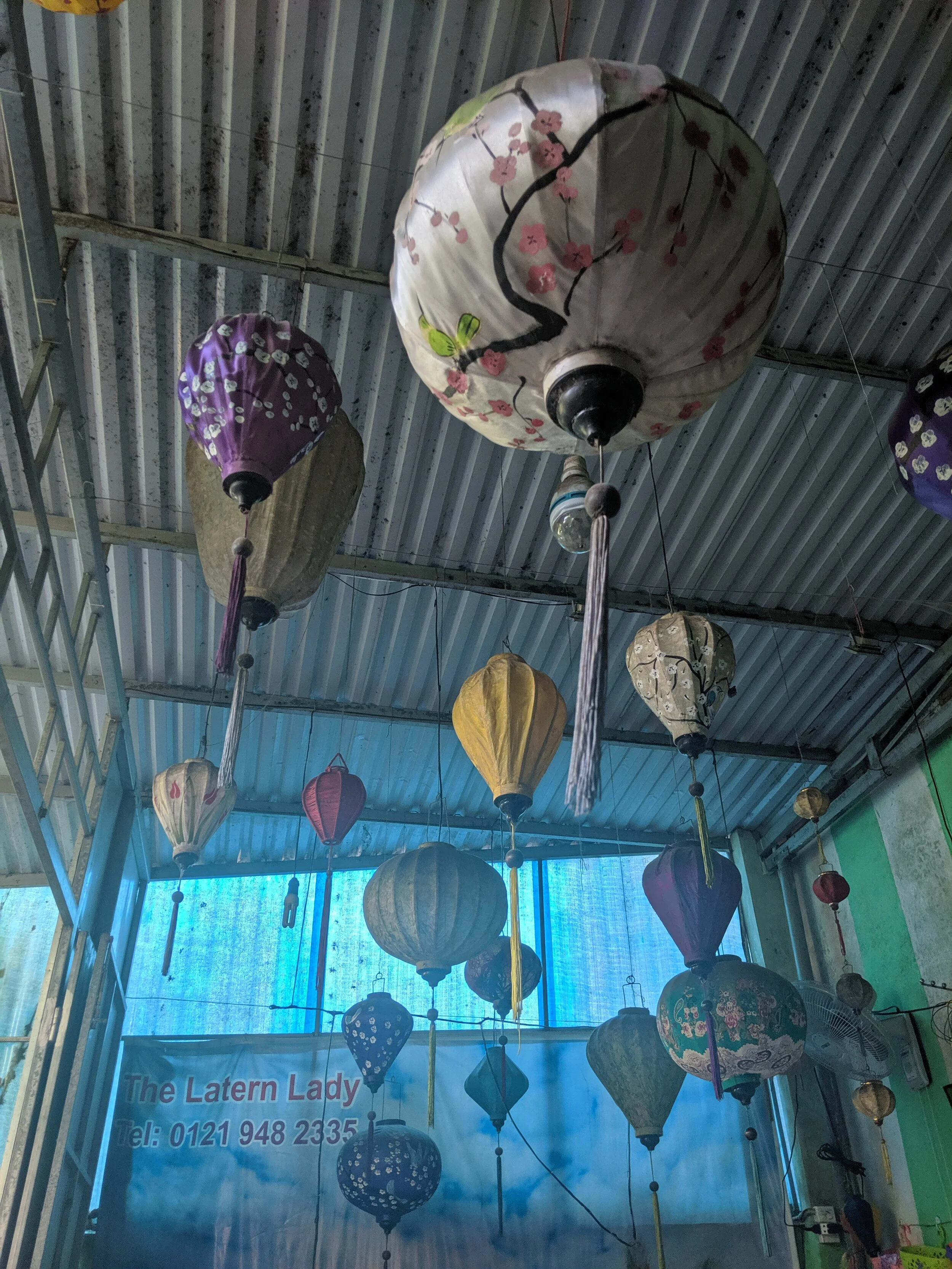 hoi-an-lantern-lady.jpg