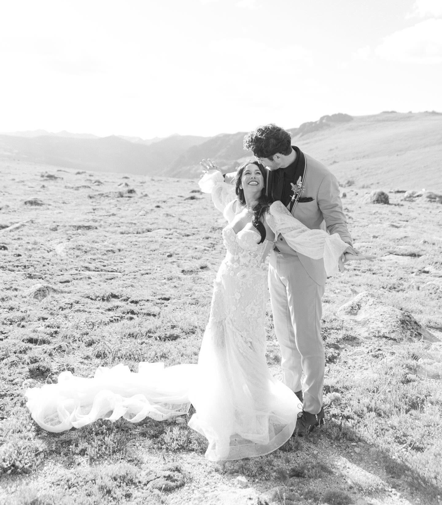 Remembering today the sweet love between J &amp; B during their Colorado wedding in Rocky Mountains National Park. I&rsquo;ll always remember the crisp air in the mountains and the way they looked at each other on this summer day. 

.
.
#zulieregopho